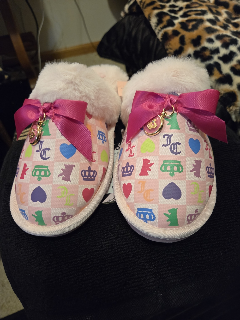 Juicy Couture Pink Plush Slide Slippers with Satin Bow and Multicolor Icons